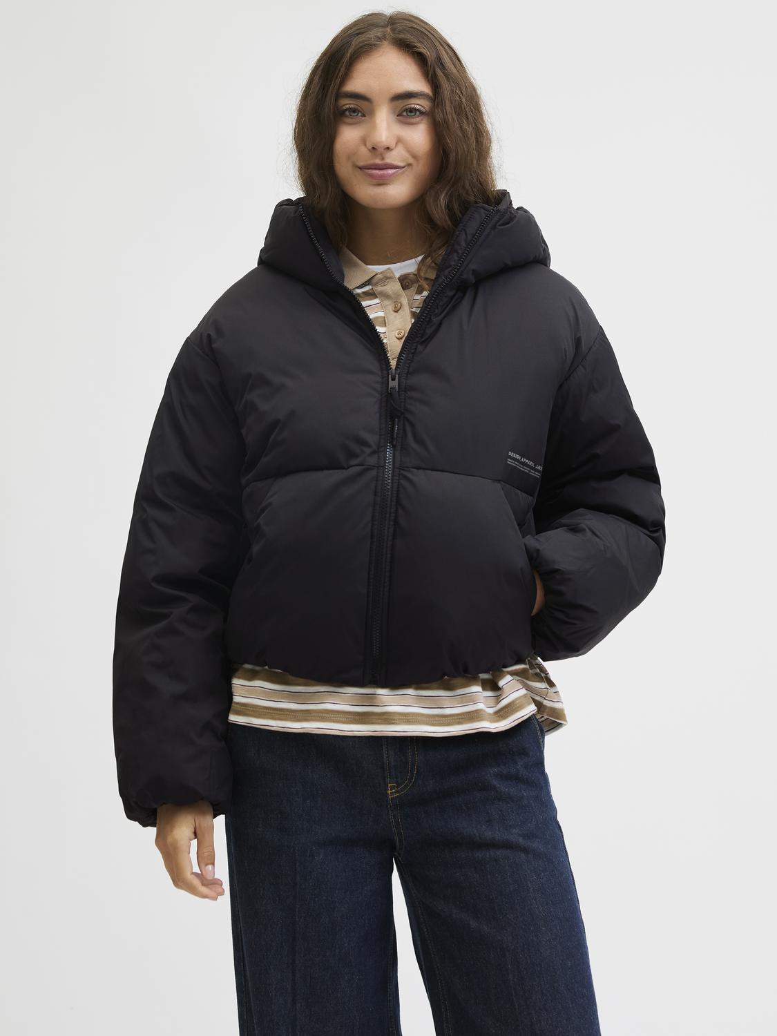 model_shot-front